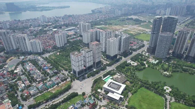 Chung cư Hà Nội giá cao cạnh tranh nhà liền kề